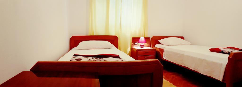 Apartments Coko Omiš Zewnętrze zdjęcie