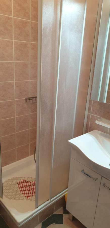 Apartments Coko Omiš Zewnętrze zdjęcie